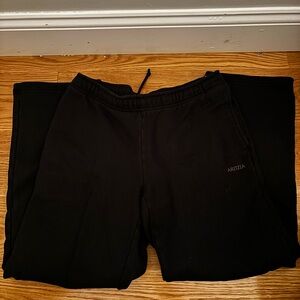 Aritzia Women’s Black Sweatpants